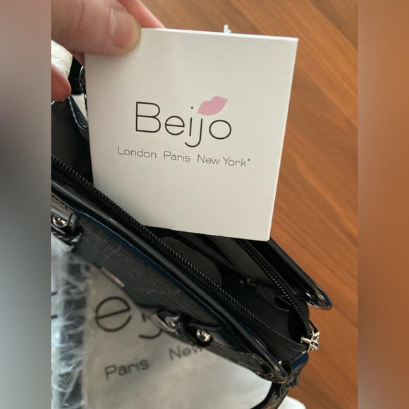 ++++FREE w $125 purchase++++
NWT Beijo shoulder bag, plaid, crossbody - Picture 10 of 17